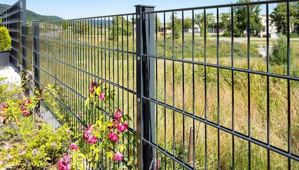 De juiste omheining voor uw tuin: een complete vergelijking